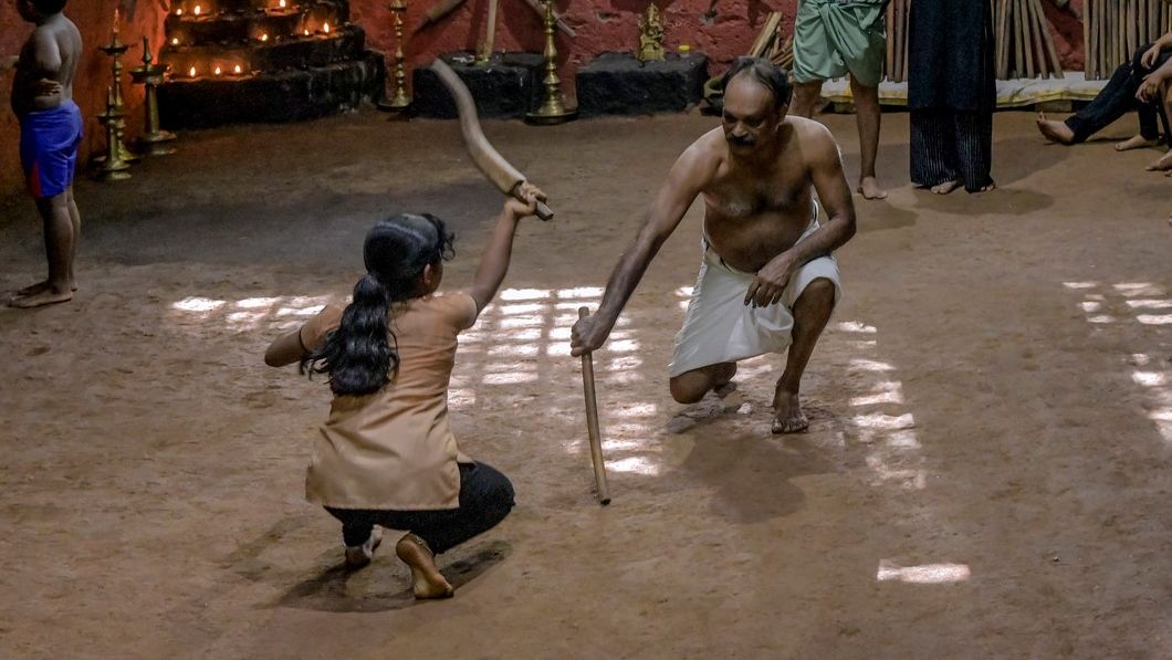 Fotky: Babička oživuje nejstarší indické bojové umění
